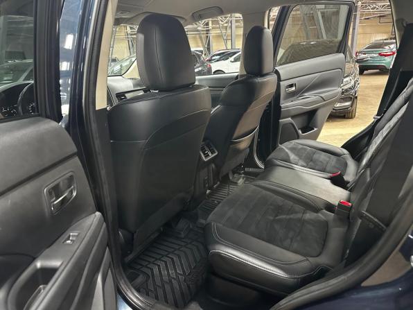 Mitsubishi Outlander III Рестайлинг 3 с пробегом 2021 года, цена 2 650 000 рублей, 66709 км, внедорожник, Автокод Объявления
