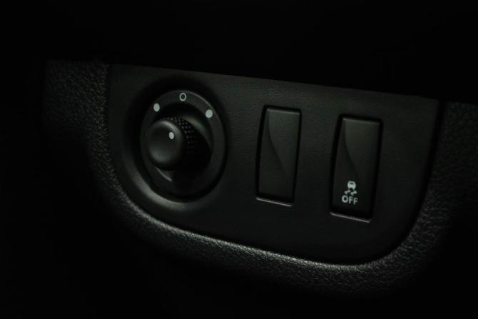 Renault Sandero II Рестайлинг с пробегом 2019 года, цена 1 270 000 рублей, 119100 км, хэтчбек, Автокод Объявления