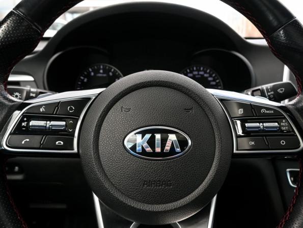 Kia Optima IV Рестайлинг с пробегом 2019 года, цена 2 090 000 рублей, 155085 км, седан, Автокод Объявления