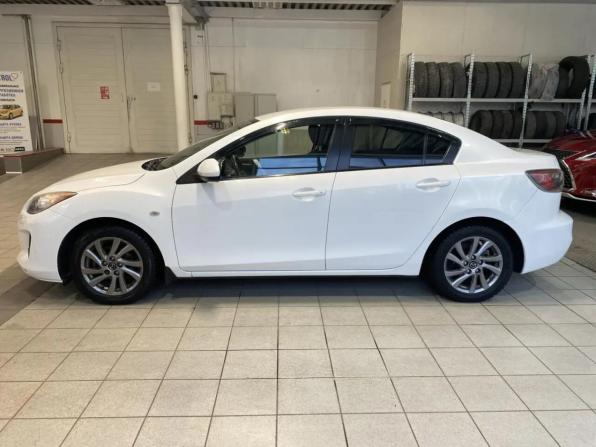 Mazda 3 II (BL) Рестайлинг с пробегом 2012 года, цена 1 099 999 рублей, 95000 км, седан, Автокод Объявления