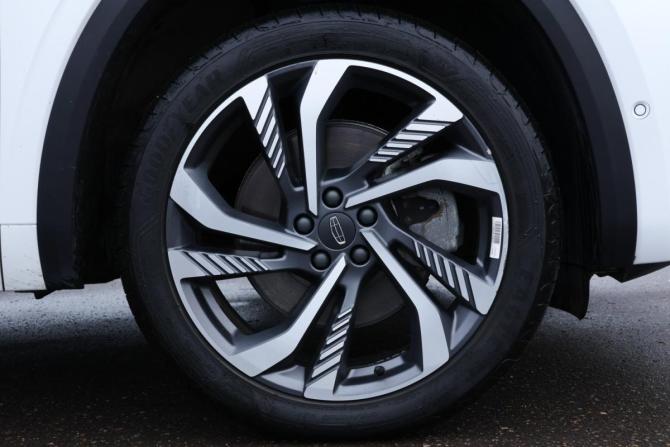 Geely Monjaro I с пробегом 2024 года, цена 3 115 000 рублей, 24120 км, внедорожник, Автокод Объявления