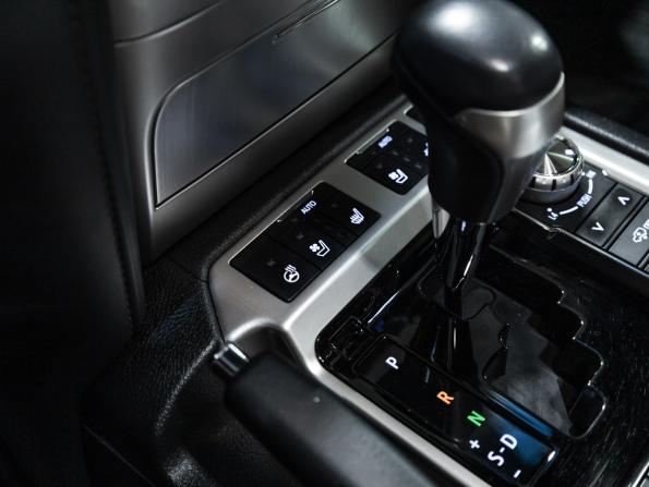 Toyota Land Cruiser 200 Series Рестайлинг 2 с пробегом 2019 года, цена 7 699 000 рублей, 93152 км, внедорожник, Автокод Объявления