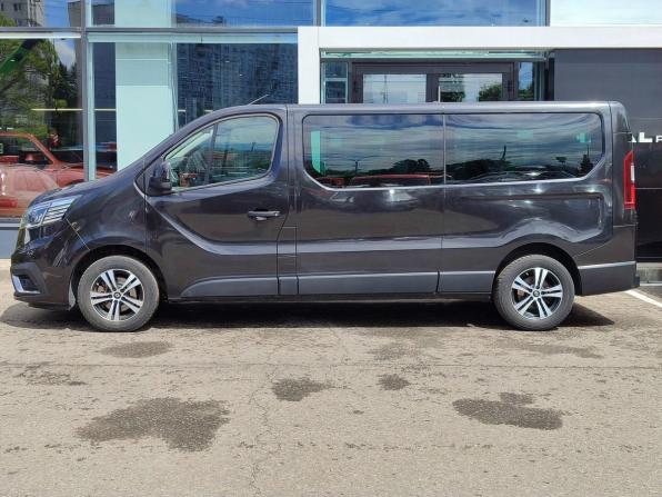 Renault Trafic III Рестайлинг с пробегом 2021 года, цена 3 469 000 рублей, 158000 км, минивэн, Автокод Объявления