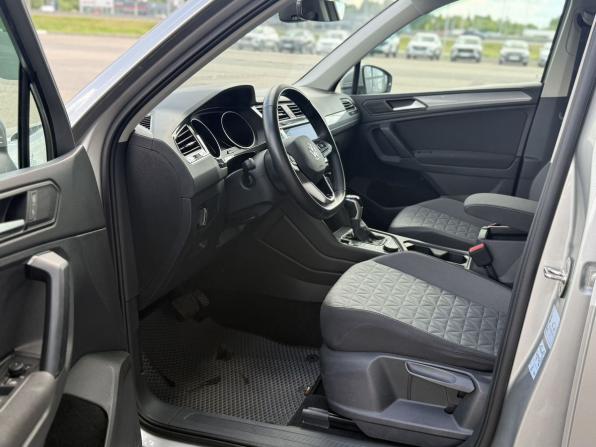 Volkswagen Tiguan II Рестайлинг с пробегом 2021 года, цена 3 515 000 рублей, 45981 км, внедорожник, Автокод Объявления