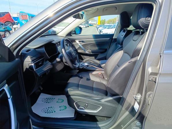 Geely Atlas Pro с пробегом 2023 года, цена 2 099 995 рублей, 48686 км, внедорожник, Автокод Объявления