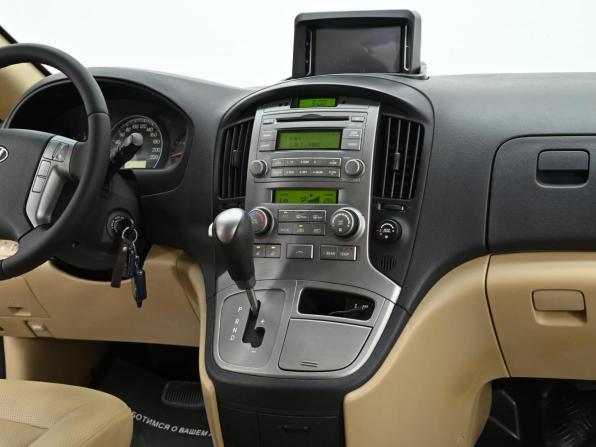 Hyundai Grand Starex I с пробегом 2011 года, цена 1 349 000 рублей, 180000 км, минивэн, Автокод Объявления