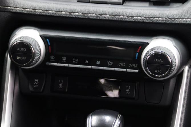 Toyota RAV4 V (XA50) с пробегом 2020 года, цена 3 295 950 рублей, 52255 км, внедорожник, Автокод Объявления