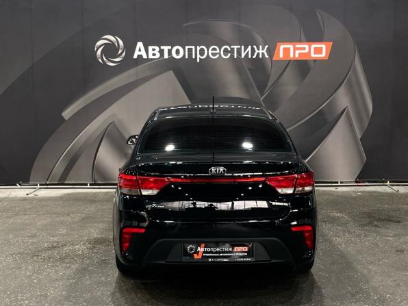 Kia Rio IV с пробегом 2018 года, цена 1 050 000 рублей, 90410 км, седан, Автокод Объявления