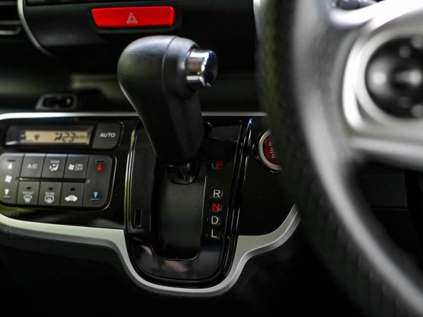 Honda N-BOX I Рестайлинг с пробегом 2016 года, цена 680 001 рубль, 146214 км, минивэн, Автокод Объявления