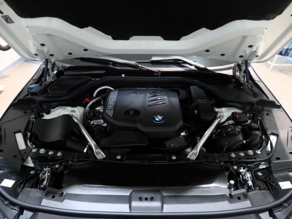BMW 5 серии VIII (G60/G61/G68) с пробегом 2023 года, цена 8 290 000 рублей, 6710 км, седан, Автокод Объявления