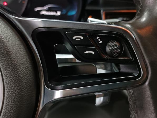 Porsche Macan I с пробегом 2015 года, цена 2 400 000 рублей, 157207 км, внедорожник, Автокод Объявления