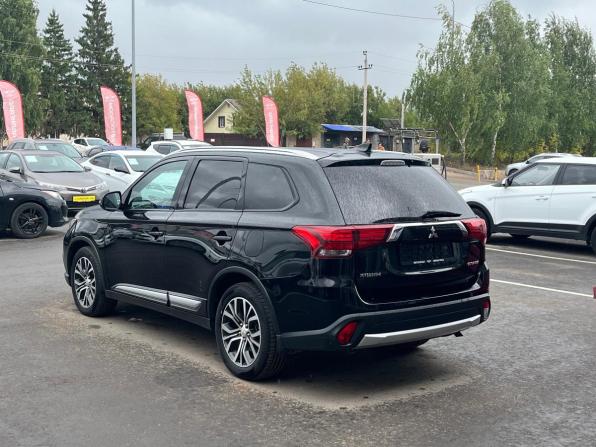 Mitsubishi Outlander III Рестайлинг 2 с пробегом 2017 года, цена 1 910 000 рублей, 168708 км, внедорожник, Автокод Объявления