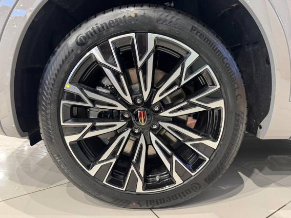 Новый Hongqi HS5 I Рестайлинг 2025 года, цена 3 999 000 рублей, внедорожник, Автокод Объявления