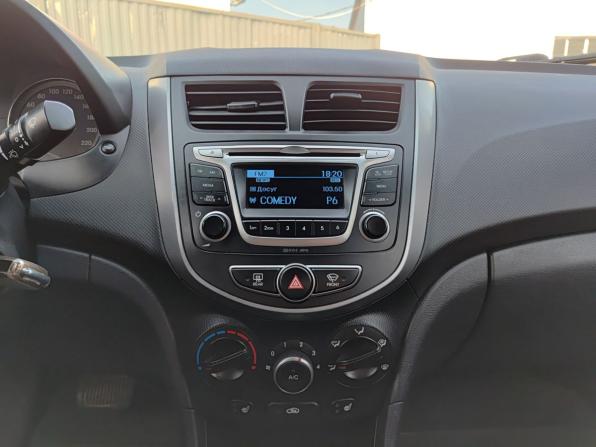 Hyundai Solaris I Рестайлинг с пробегом 2015 года, цена 920 000 рублей, 133115 км, седан, Автокод Объявления