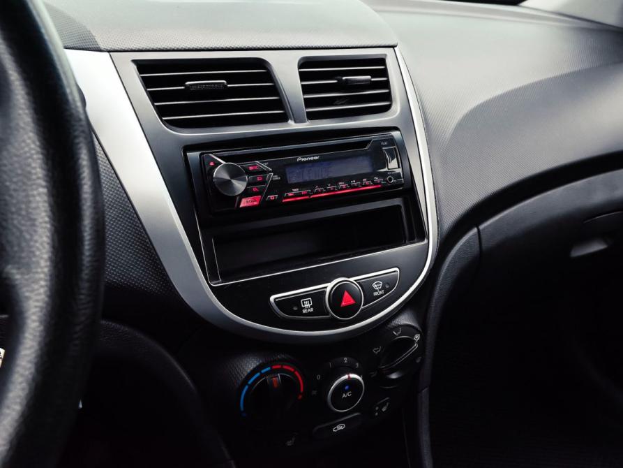 Hyundai Solaris I Екатеринбург  - изображение 11