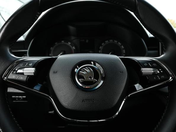 Skoda Rapid II с пробегом 2021 года, цена 1 299 000 рублей, 80138 км, лифтбек, Автокод Объявления