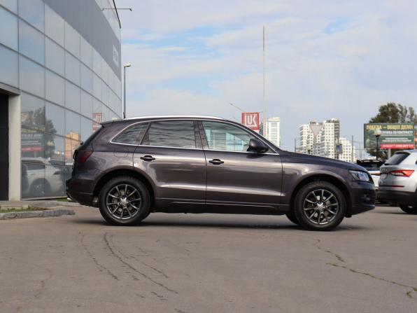 Audi Q5 I (8R) с пробегом 2010 года, цена 1 300 000 рублей, 262601 км, внедорожник, Автокод Объявления