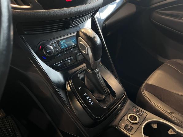Ford Kuga II с пробегом 2012 года, цена 1 237 000 рублей, 176716 км, внедорожник, Автокод Объявления