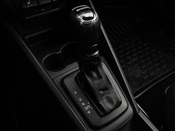 Skoda Rapid II с пробегом 2021 года, цена 1 625 000 рублей, 107520 км, лифтбек, Автокод Объявления