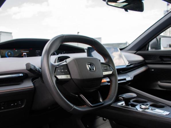 Changan UNI-V I с пробегом 2023 года, цена 2 368 000 рублей, 52718 км, лифтбек, Автокод Объявления