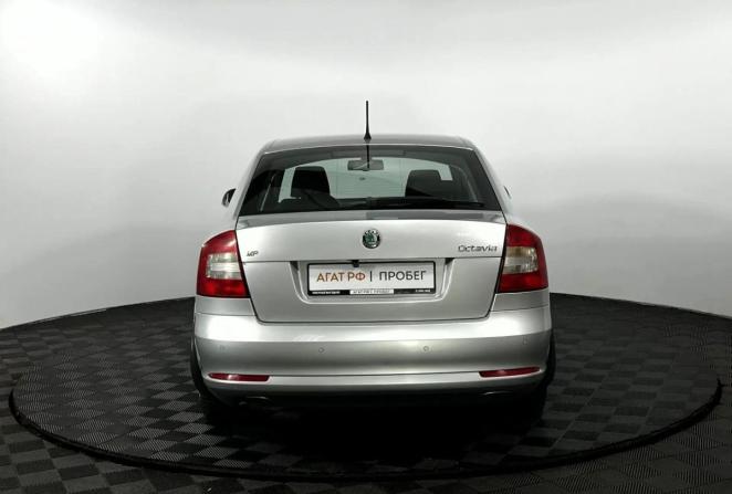 Skoda Octavia II (A5) Рестайлинг с пробегом 2011 года, цена 820 000 рублей, 196000 км, лифтбек, Автокод Объявления