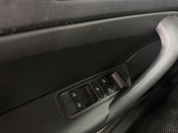 Skoda Yeti I Рестайлинг с пробегом 2016 года, цена 1 299 000 рублей, 234631 км, внедорожник, Автокод Объявления