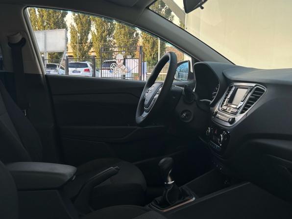 Hyundai Solaris II с пробегом 2019 года, цена 1 280 000 рублей, 137836 км, седан, Автокод Объявления