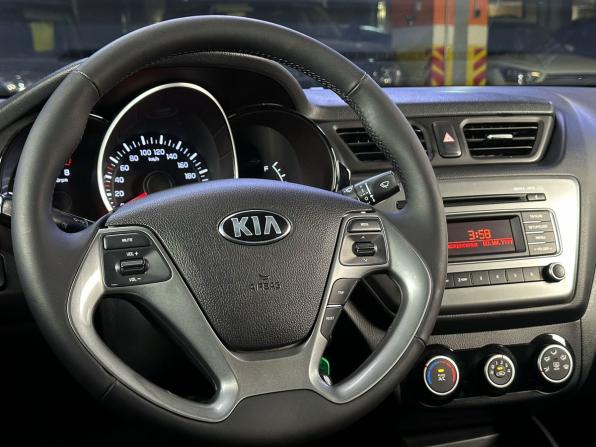 Kia Rio III Рестайлинг с пробегом 2016 года, цена 1 140 000 рублей, 63457 км, седан, Автокод Объявления