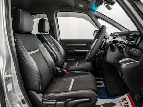 Honda Stepwgn V Рестайлинг с пробегом 2018 года, цена 2 150 000 рублей, 101747 км, минивэн, Автокод Объявления