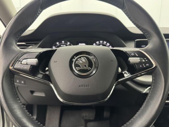 Skoda Octavia IV (A8) с пробегом 2021 года, цена 2 259 000 рублей, 89577 км, лифтбек, Автокод Объявления