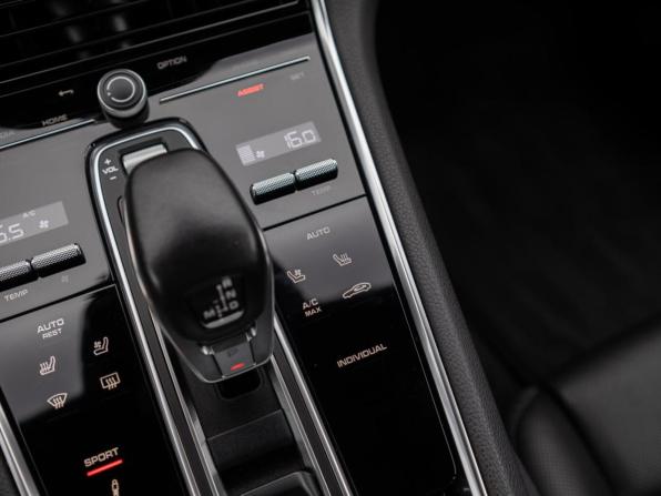 Porsche Panamera II Рестайлинг с пробегом 2021 года, цена 10 999 000 рублей, 40395 км, лифтбек, Автокод Объявления