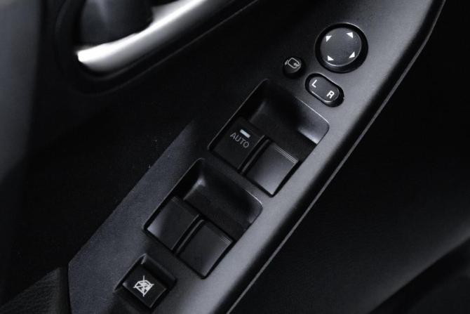 Mazda 3 II (BL) Рестайлинг с пробегом 2012 года, цена 990 000 рублей, 97100 км, седан, Автокод Объявления