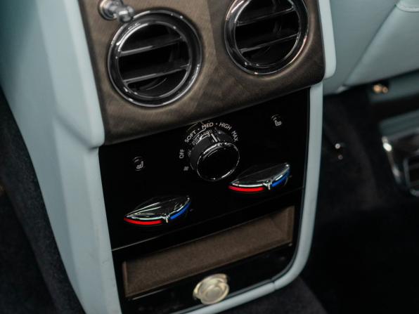 Rolls-Royce Cullinan I Рестайлинг с пробегом 2024 года, цена 57 292 000 рублей, 1876 км, внедорожник, Автокод Объявления