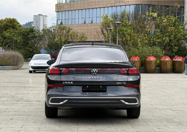 Volkswagen Lamando II с пробегом 2025 года, цена 2 770 990 рублей, 600 км, хэтчбек, Автокод Объявления