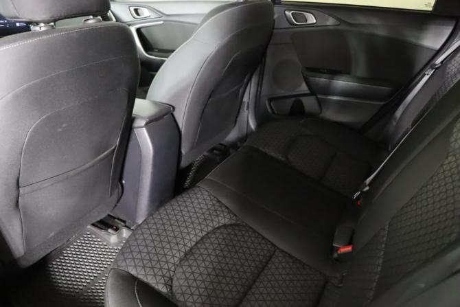 Kia Ceed III Рестайлинг с пробегом 2021 года, цена 2 149 990 рублей, 89761 км, универсал, Автокод Объявления