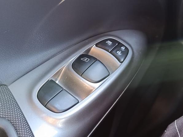 Nissan Juke I с пробегом 2014 года, цена 1 020 000 рублей, 151000 км, внедорожник, Автокод Объявления