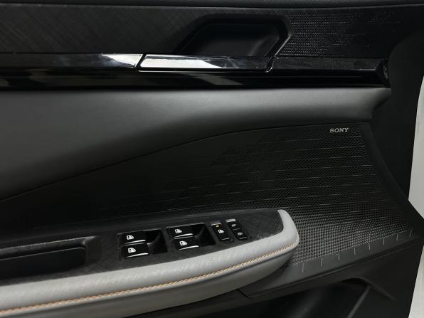 Changan UNI-V I с пробегом 2023 года, цена 2 249 000 рублей, 48816 км, лифтбек, Автокод Объявления