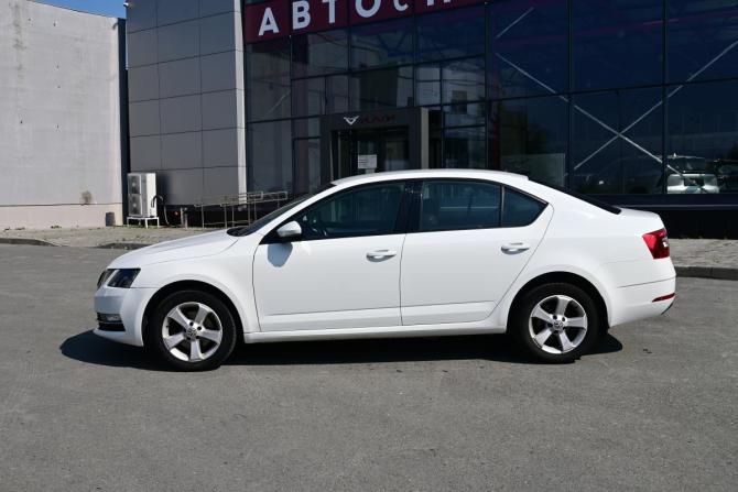 Skoda Octavia III (A7) Рестайлинг с пробегом 2019 года, цена 1 730 000 рублей, 96000 км, лифтбек, Автокод Объявления