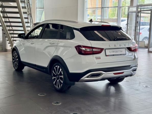 Lada (ВАЗ) Vesta I Рестайлинг (NG) с пробегом 2024 года, цена 1 565 000 рублей, 11000 км, универсал, Автокод Объявления