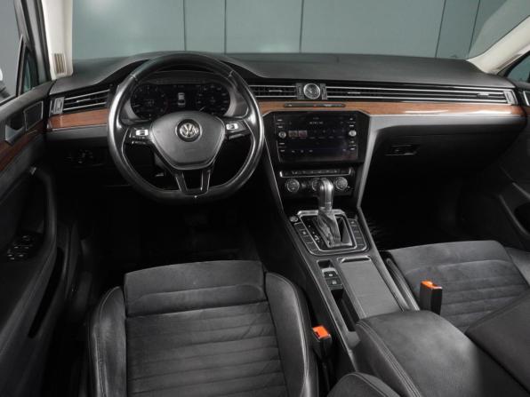 Volkswagen Passat B8 с пробегом 2019 года, цена 2 449 000 рублей, 134499 км, седан, Автокод Объявления