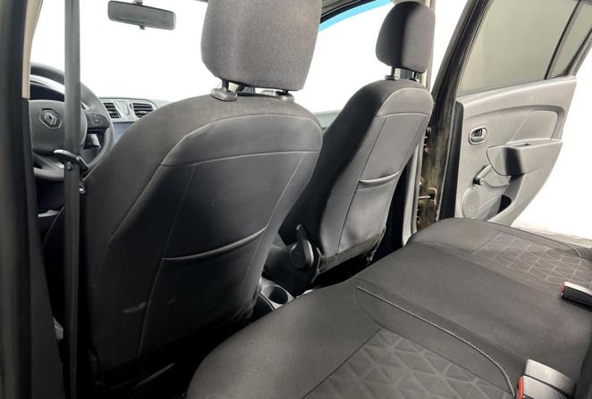 Renault Sandero II с пробегом 2015 года, цена 710 000 рублей, 211237 км, хэтчбек, Автокод Объявления