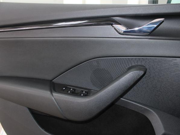 Skoda Octavia IV (A8) с пробегом 2021 года, цена 2 299 900 рублей, 114386 км, лифтбек, Автокод Объявления