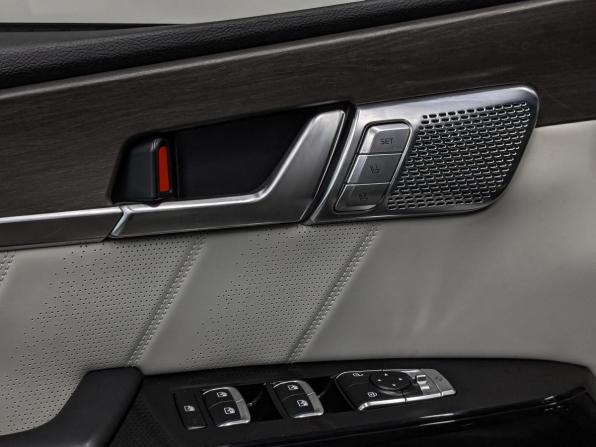 Kia Mohave I Рестайлинг 2 с пробегом 2021 года, цена 4 840 000 рублей, 98157 км, внедорожник, Автокод Объявления