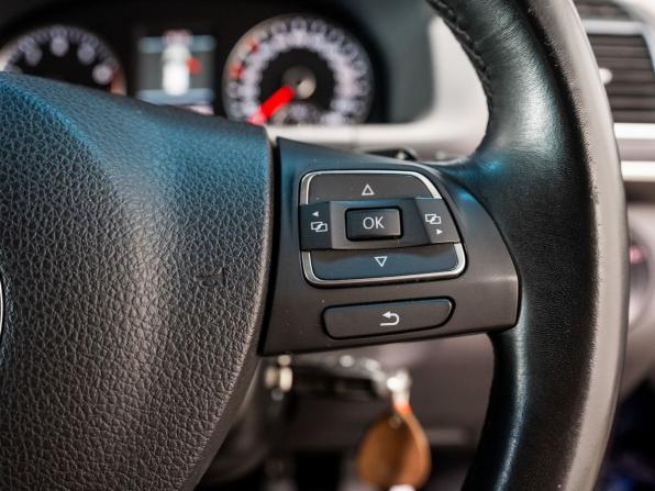 Volkswagen Touran I Рестайлинг 2 с пробегом 2014 года, цена 1 090 000 рублей, 80600 км, компактвэн, Автокод Объявления