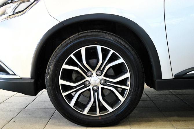 Mitsubishi Outlander III Рестайлинг 2 с пробегом 2018 года, цена 2 070 000 рублей, 100233 км, внедорожник, Автокод Объявления