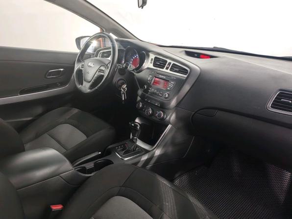 Kia Ceed II с пробегом 2014 года, цена 769 000 рублей, 264300 км, хэтчбек, Автокод Объявления