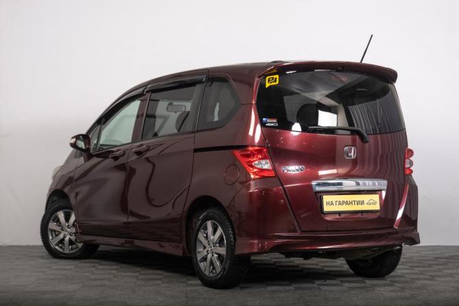 Honda Freed I с пробегом 2009 года, цена 1 079 000 рублей, 198000 км, компактвэн, Автокод Объявления