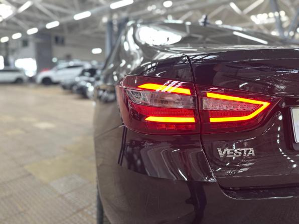 Lada (ВАЗ) Vesta I Рестайлинг (NG) с пробегом 2025 года, цена 1 395 000 рублей, 5178 км, седан, Автокод Объявления