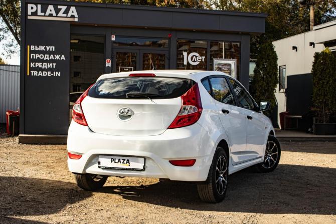 Hyundai Solaris I с пробегом 2014 года, цена 749 000 рублей, 130419 км, хэтчбек, Автокод Объявления