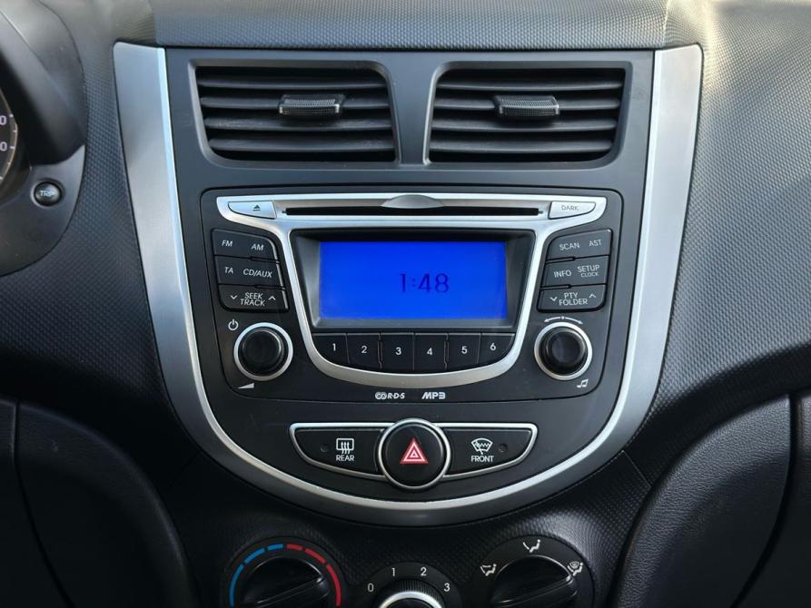 Hyundai Solaris I Санкт-Петербург  - изображение 20